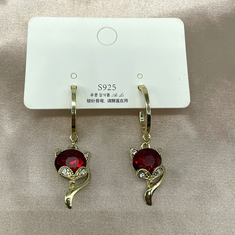 Amethyst Linghu Stud Earrings Crystal Charming Fox Sterling Silver Needle Purple Female Temperament New Freshess Earrings