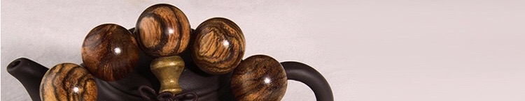 2.0 hand Agarwood in Indonesia or natural flavor fragrant flowers qinan string bracelet tiger skin tiger striped buddhist beads manufacturers wholesale