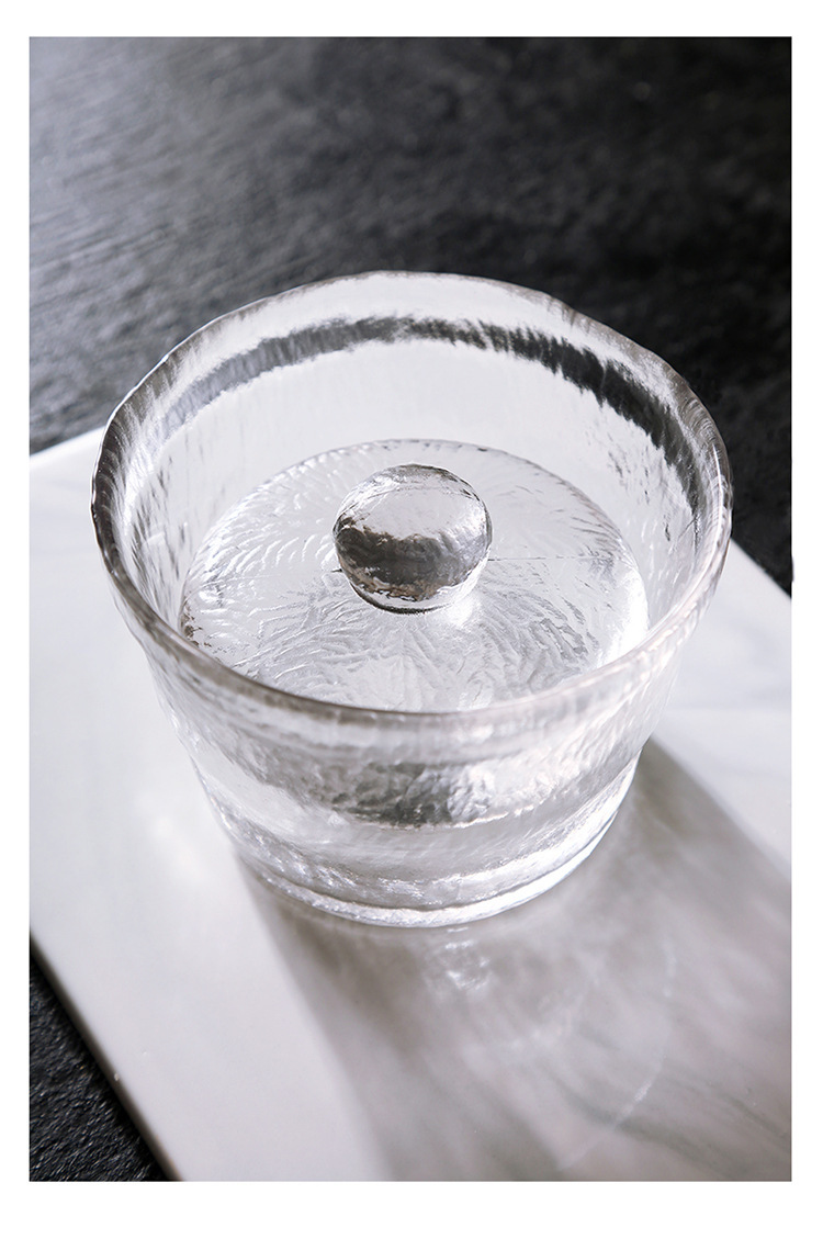 Pickle jar Japanese overnight marinated in heavy stone, shallow ground, thickened glass jars