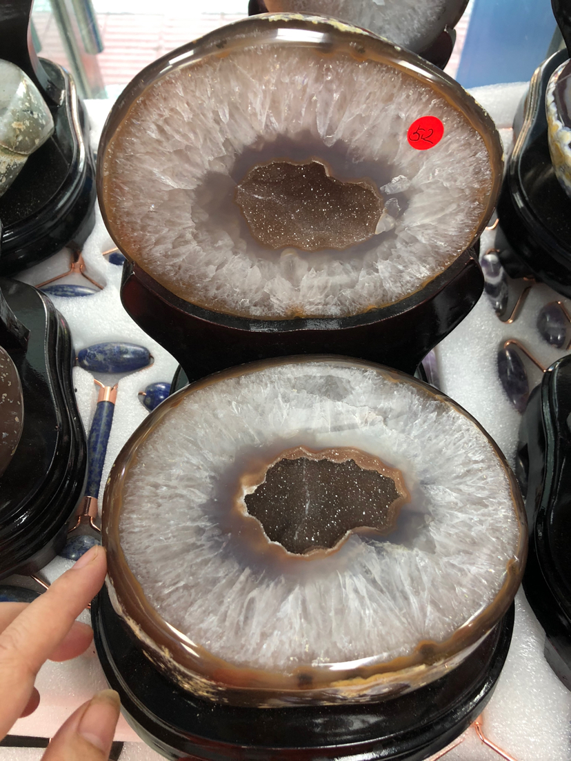 Cornucopia Natural Agate Stone
