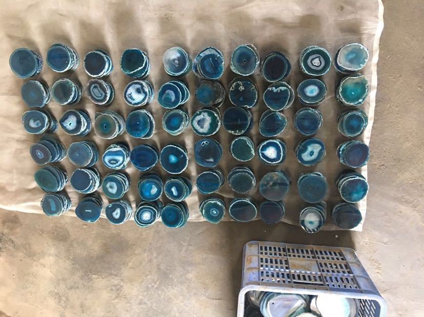 I Want to Place an Order for Agate Slices in Large Quantities
