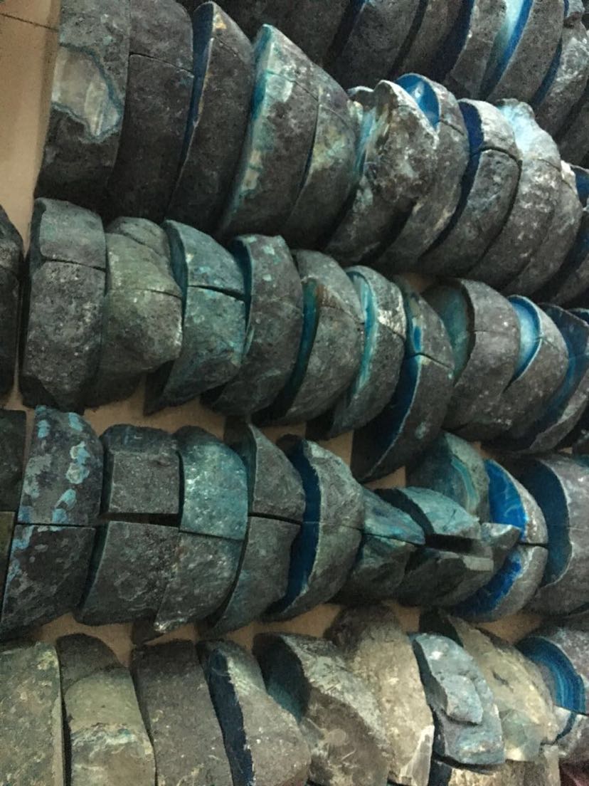 I Want to Place an Order for Agate Slices in Large Quantities