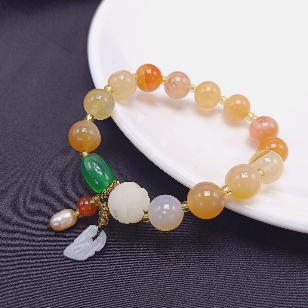 Natural Red Agate Green Agate Bracelet Moisturizing Women&#039;s Bracelet Hanging Burma Jade Small Leaf Pearl Duobao Bracelet