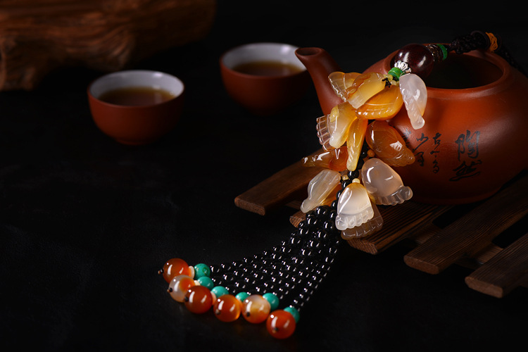 Hanging gourd magnolia water drop Natural agate chalcedony car pendant to protect safe car hanging gourd magnolia water drop Hanging gourd magnolia water drop Natural agate chalcedony car pendant to protect safe car hanging gourd magnolia water drop