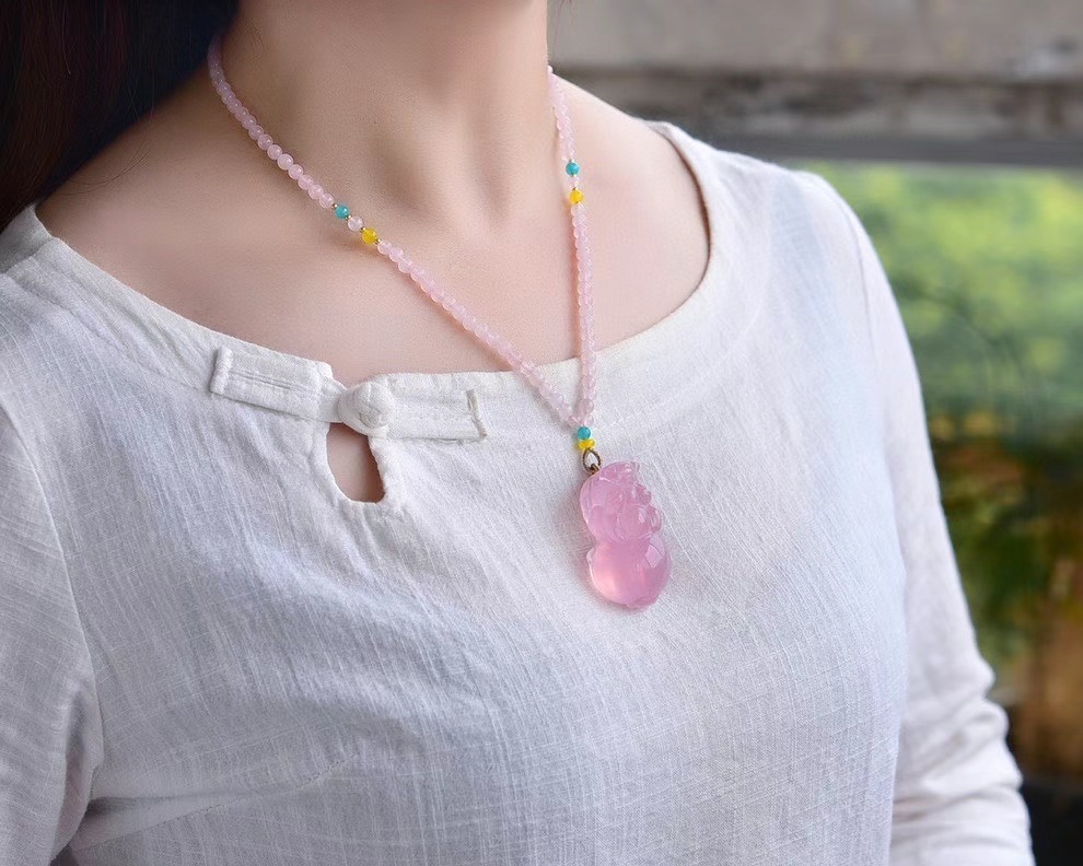 Mozambique Xingguang Pink Crystal Pi Xiu Pendant Necklace Pendant Ethnic Style Long Clothing Accessories Sweater Chain