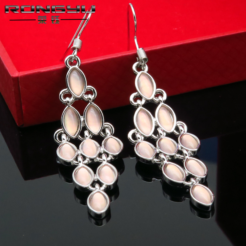 Rongyu 2019 New Korean Style Creative Pink Crystal Long Earrings Women's European and American Fashion Crystal Blue High-End Ear Rings