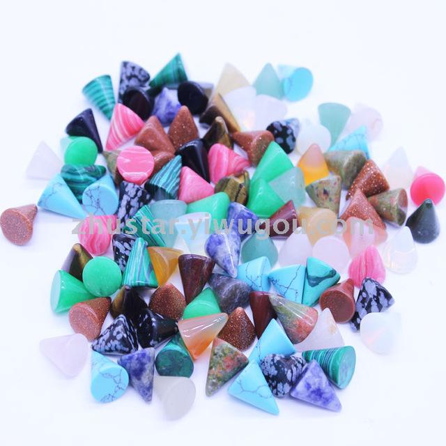 Natural stone, crystal, amethyst, agate, opal, tiger eye stone, various kinds of commandments.