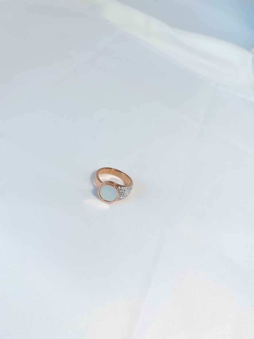 2020 Cool White Fritillaria Titanium Steel Rose Gold Ring Ins Students' Ring Cold Wind Series Fashionable Stylish Women