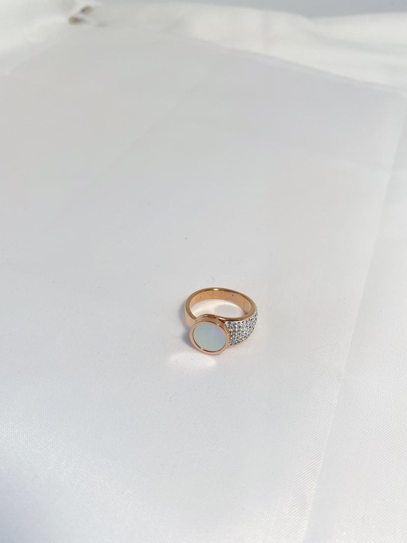 2020 Cool White Fritillaria Titanium Steel Rose Gold Ring Ins Students' Ring Cold Wind Series Fashionable Stylish Women