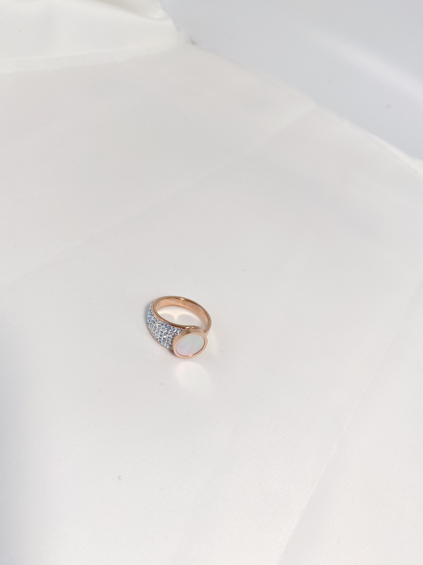 2020 Cool White Fritillaria Titanium Steel Rose Gold Ring Ins Students' Ring Cold Wind Series Fashionable Stylish Women