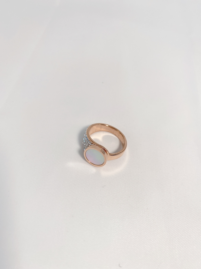 2020 Cool White Fritillaria Titanium Steel Rose Gold Ring Ins Students' Ring Cold Wind Series Fashionable Stylish Women