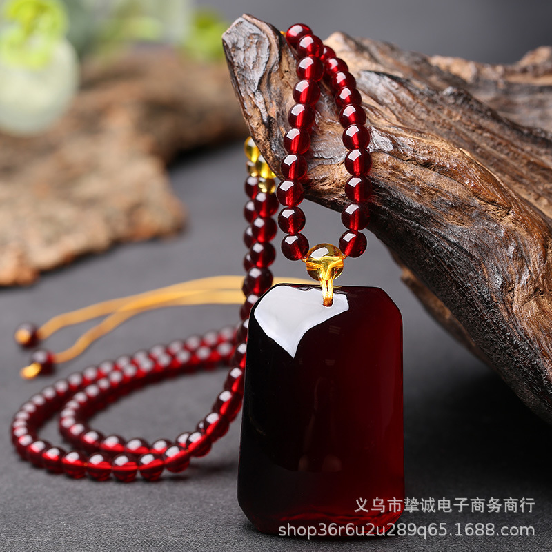 Old Beeswax Pendant Water Drop Yellow Chicken Grease Necklace with Men&#039;s and Women&#039;s Amber Gold Twisted Honey Long Sweater Chain Ethnic Style