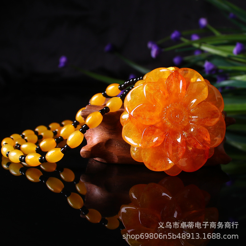 Old Beeswax Sweater Chain Men&#039;s and Women&#039;s Second Generation Yellow Chicken Grease Amber Long Necklace Ethnic Style Pendant Factory Wholesale