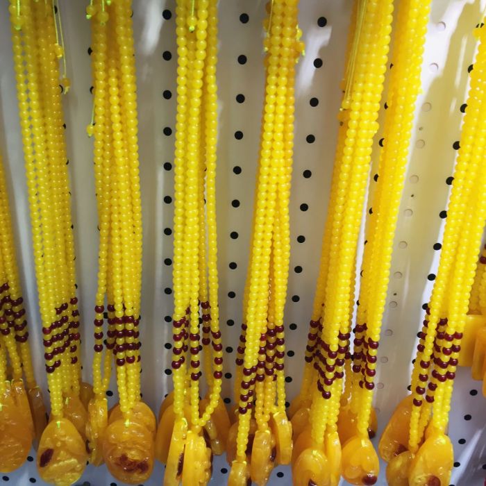 The two generation of beeswax necklace with fluorescent floating factory direct saline