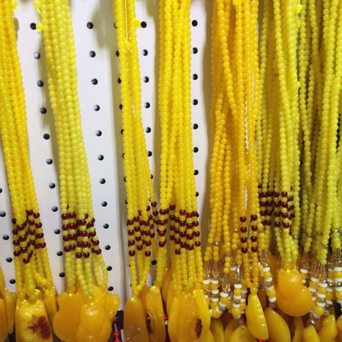 The two generation of beeswax necklace with fluorescent floating factory direct saline
