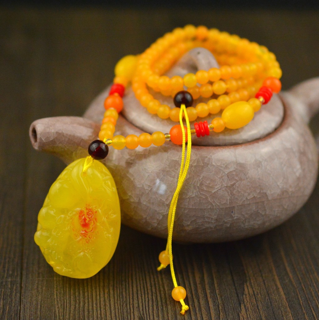 Hot Selling Second-Generation Ceromel Long Sweater Chain Fluorescent Floating Beeswax Necklace, Beeswax Pendant Wholesale