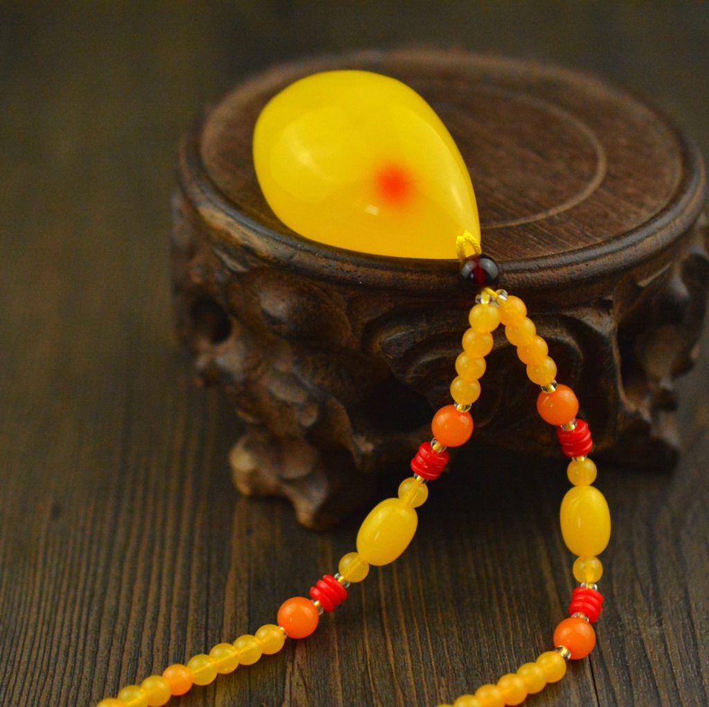 Hot Selling Second-Generation Ceromel Long Sweater Chain Fluorescent Floating Beeswax Necklace, Beeswax Pendant Wholesale Hot Selling Second-Generation Ceromel Long Sweater Chain Fluorescent Floating Beeswax Necklace, Beeswax Pendant Wholesale