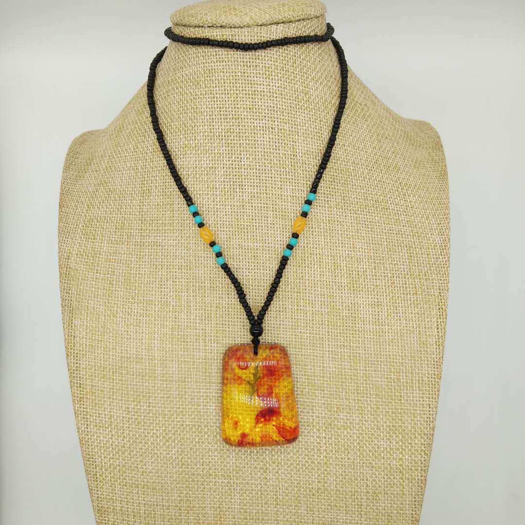 Living Fossil Amber Necklace Ornament Imitation Beeswax Crystal Pendant Vintage Insect Stall Scenic Spot Jewelry Wholesale