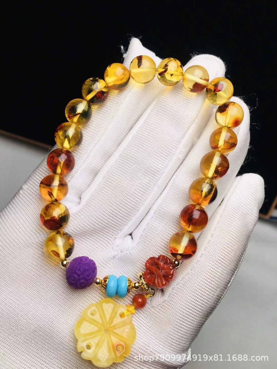 Natural Piebald Amber Exquisite Bracelet Amber Single Circle Round Beads Women 'S Bracelet With Charoite Beeswax South Red Natural Piebald Amber Exquisite Bracelet Amber Single Circle Round Beads Women 'S Bracelet With Charoite Beeswax South Red
