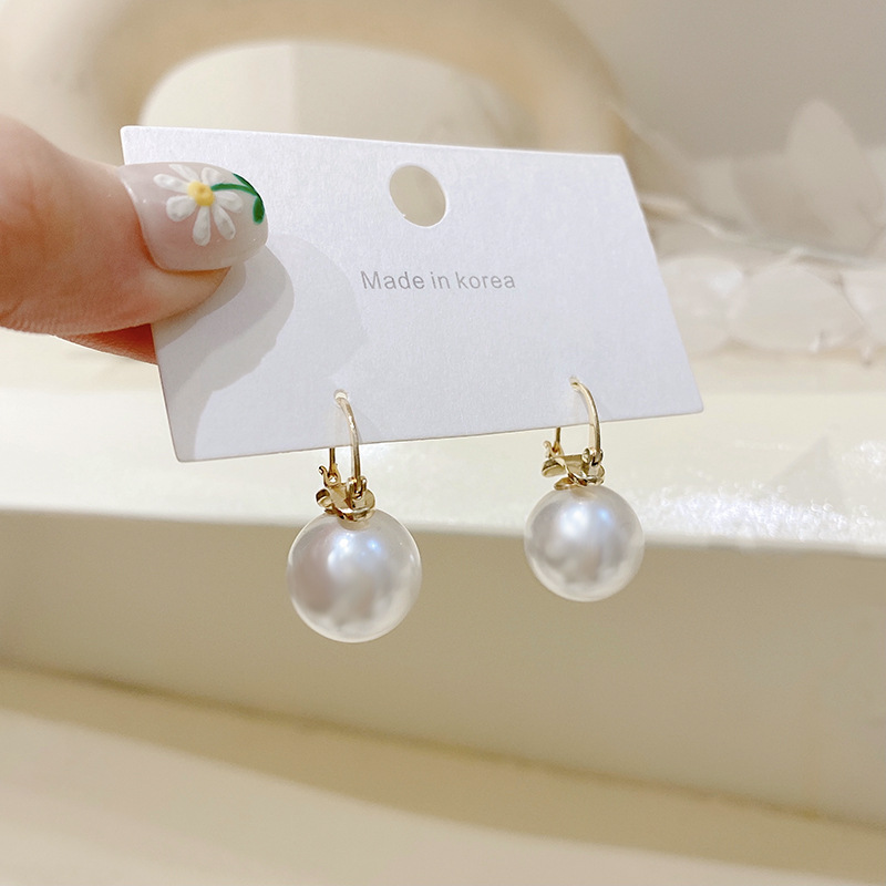 Korean Dongdaemun New Niche Design Stud Earrings for Women Elegant Pearl Earrings Ins Internet Celebrity Personalized Ear Jewelry