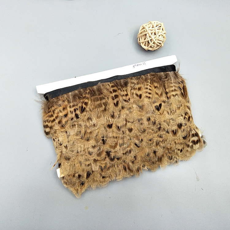 Factory High Quality Supply Natural Color Pearl Chicken Feather Cloth Edge Clothing Accessories Jewelry Decoration Feather Handicraft Factory High Quality Supply Natural Color Pearl Chicken Feather Cloth Edge Clothing Accessories Jewelry Decoration Feather Handicraft