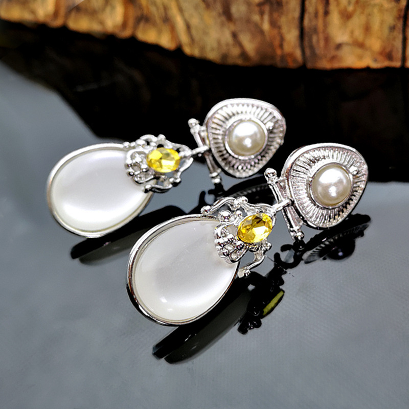 Rongyu wish European and American fashion exaggerated moonlight stone pearl earrings ebay cross - border new jewelry manufacturers direct sales Rongyu wish European and American fashion exaggerated moonlight stone pearl earrings ebay cross - border new jewelry manufacturers direct sales