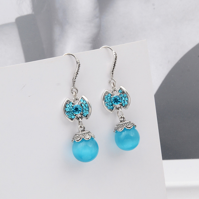 Factory Direct Sales Cross-Border New Accessories Rhinestone Earrings Women&#039;s Fashion Vintage Pearl Stud Earrings Earrings Eardrops Jewelry