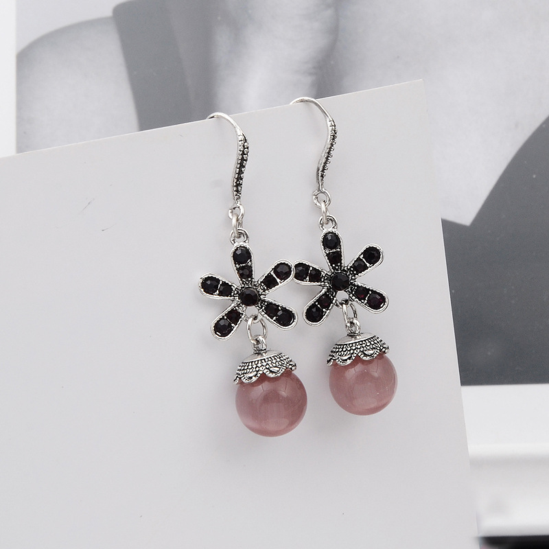 Factory Direct Sales Cross-Border New Accessories Rhinestone Earrings Women&#039;s Fashion Vintage Pearl Stud Earrings Earrings Eardrops Jewelry