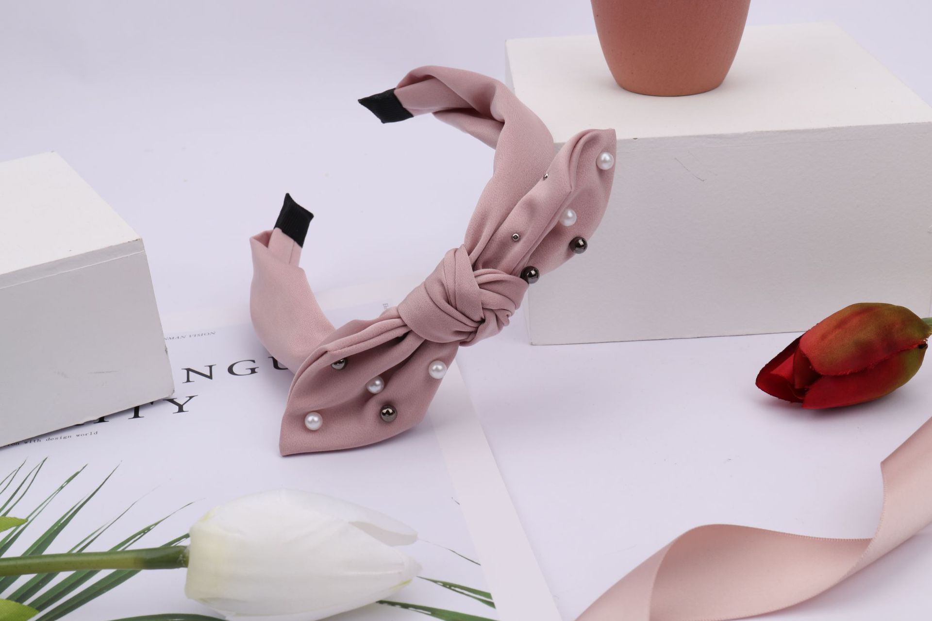 New Fabric Craft Broadside Knotted Hair Hoop Rabbit Ear Bow Hair Accessories Elegant Internet Influencer Pearl Hair Band Headband New Fabric Craft Broadside Knotted Hair Hoop Rabbit Ear Bow Hair Accessories Elegant Internet Influencer Pearl Hair Band Headband