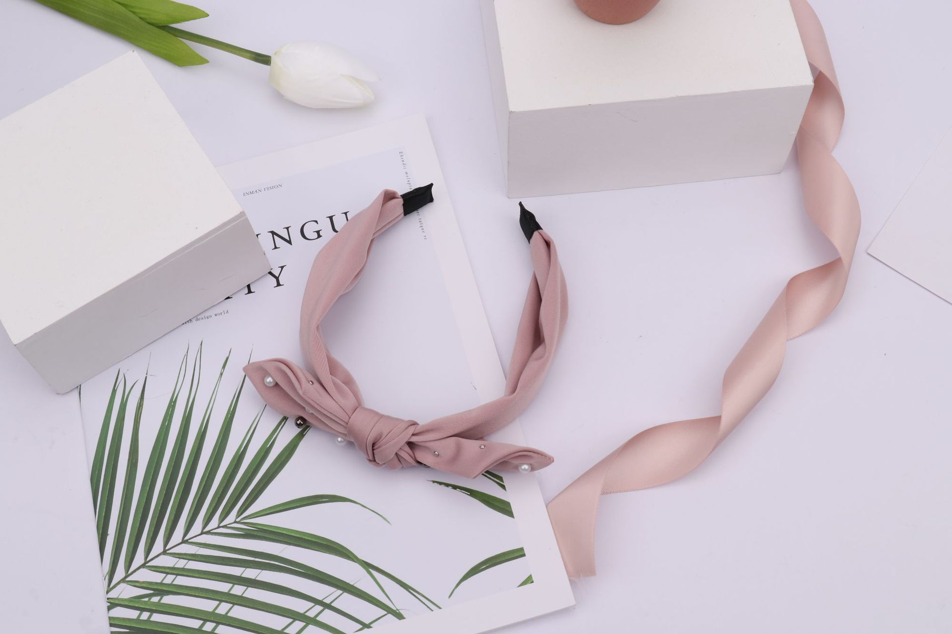 New Fabric Craft Broadside Knotted Hair Hoop Rabbit Ear Bow Hair Accessories Elegant Internet Influencer Pearl Hair Band Headband New Fabric Craft Broadside Knotted Hair Hoop Rabbit Ear Bow Hair Accessories Elegant Internet Influencer Pearl Hair Band Headband