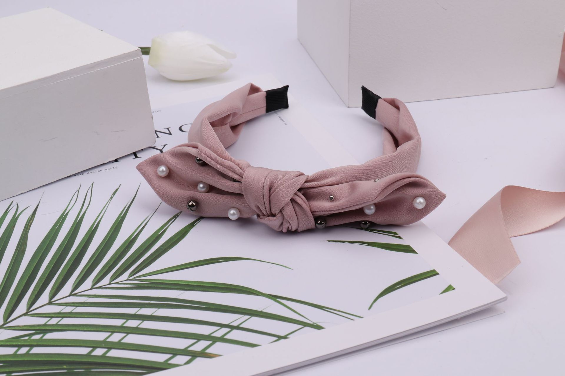 New Fabric Craft Broadside Knotted Hair Hoop Rabbit Ear Bow Hair Accessories Elegant Internet Influencer Pearl Hair Band Headband New Fabric Craft Broadside Knotted Hair Hoop Rabbit Ear Bow Hair Accessories Elegant Internet Influencer Pearl Hair Band Headband