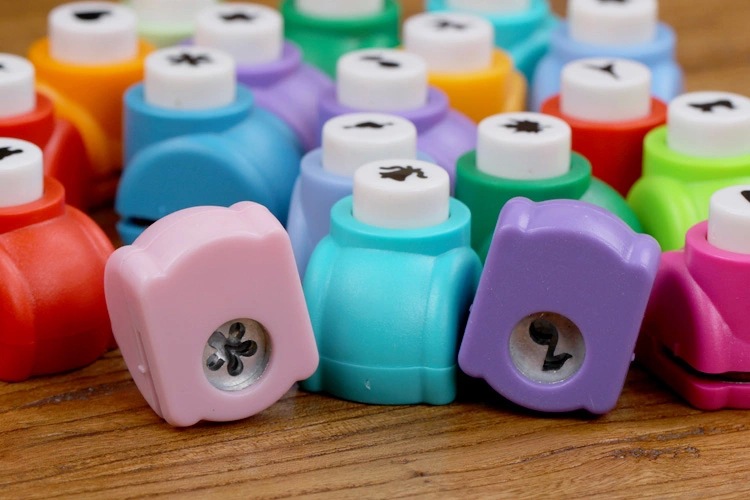 New Exotic Small Craft Punch Wholesale DIY Creative Album Handmade Accessories Embossing Device Wholesale New Exotic Small Craft Punch Wholesale DIY Creative Album Handmade Accessories Embossing Device Wholesale