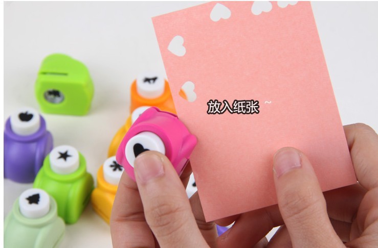 New Exotic Small Craft Punch Wholesale DIY Creative Album Handmade Accessories Embossing Device Wholesale New Exotic Small Craft Punch Wholesale DIY Creative Album Handmade Accessories Embossing Device Wholesale