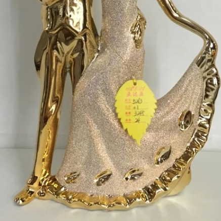 Modern minimalist fashion lovers figure ceramic ornaments craft accessories home furnishings