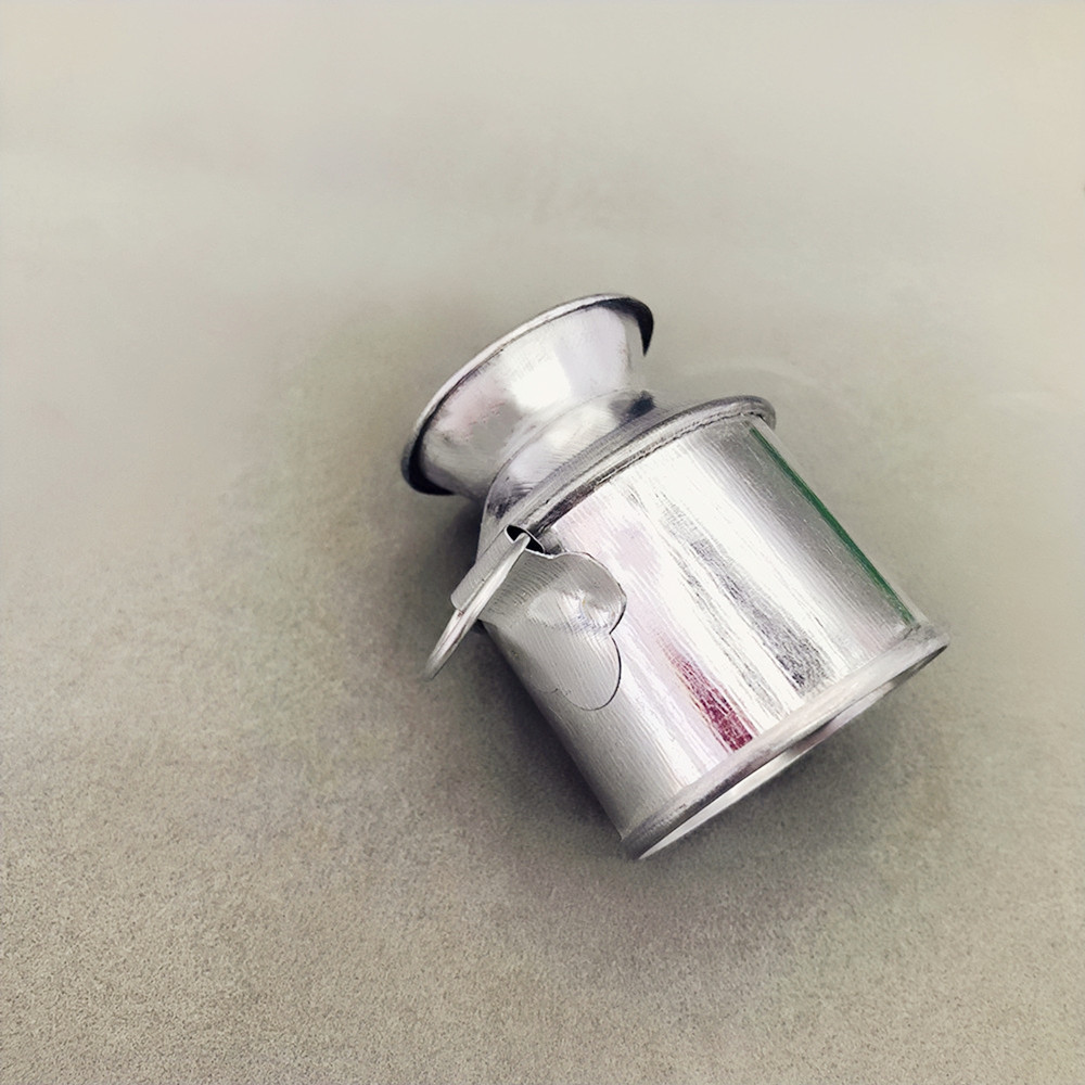 Manufacturers Supply Mini Primary Color Single Small Milk Pot Iron Bucket Succulent Gardening Flowerpot Decoration Accessories and Decorations Craft