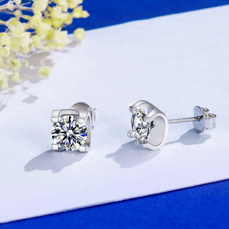Simple Moissanite Stud Earrings S925 Silver Moissanite Earrings for Women Eardrop Earring Female Factory Accessory/Jewelry with Certificate Simple Moissanite Stud Earrings S925 Silver Moissanite Earrings for Women Eardrop Earring Female Factory Accessory/Jewelry with Certificate