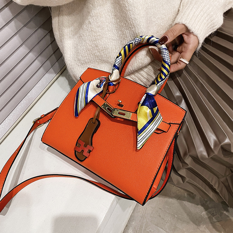 2021 New Spring Wear Handbags Large Capacity Fashion Messenger Bag Women&#039;s Bag Simple Western Style Textured One-Shoulder Bag Bag
