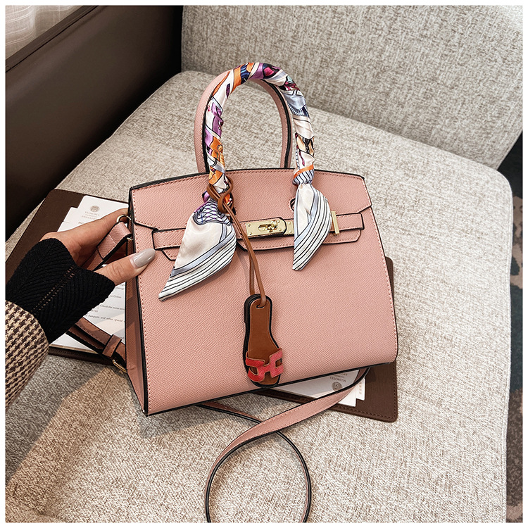 2021 New Spring Wear Handbags Large Capacity Fashion Messenger Bag Women's Bag Simple Western Style Textured One-Shoulder Bag Bag 2021 New Spring Wear Handbags Large Capacity Fashion Messenger Bag Women's Bag Simple Western Style Textured One-Shoulder Bag Bag