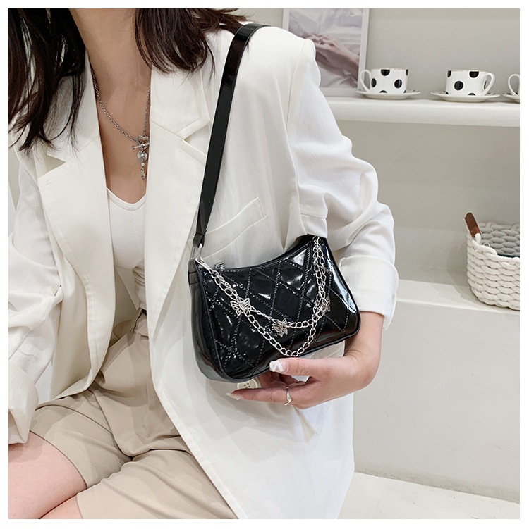 Thick Chain Small Handbags Women's 2021 New Baguette Underarm Phone Bag Fashion Portable Shoulder Messenger Bag Thick Chain Small Handbags Women's 2021 New Baguette Underarm Phone Bag Fashion Portable Shoulder Messenger Bag