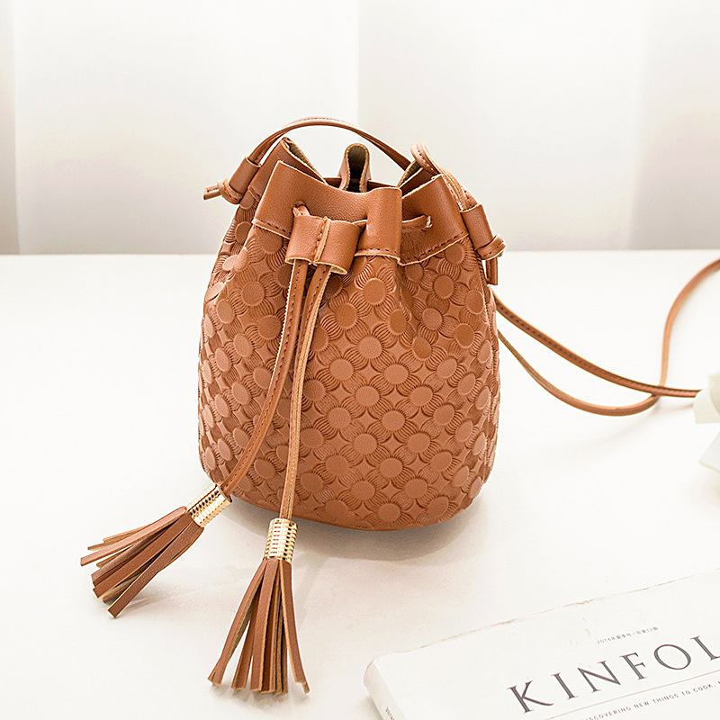 2021 New Fashion Trendy Bag Female Drawstring Tassel Bucket Bag Crossbody All-Match Bag Handbags Women