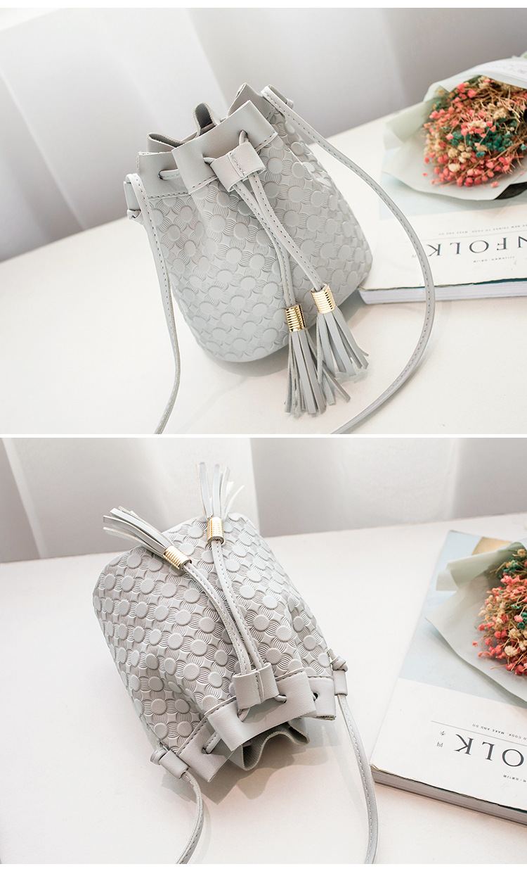 2021 New Fashion Trendy Bag Female Drawstring Tassel Bucket Bag Crossbody All-Match Bag Handbags Women