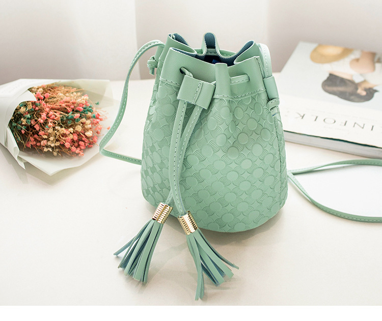 2021 New Fashion Trendy Bag Female Drawstring Tassel Bucket Bag Crossbody All-Match Bag Handbags Women