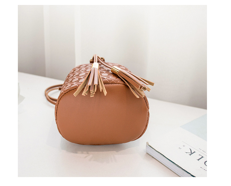 2021 New Fashion Trendy Bag Female Drawstring Tassel Bucket Bag Crossbody All-Match Bag Handbags Women