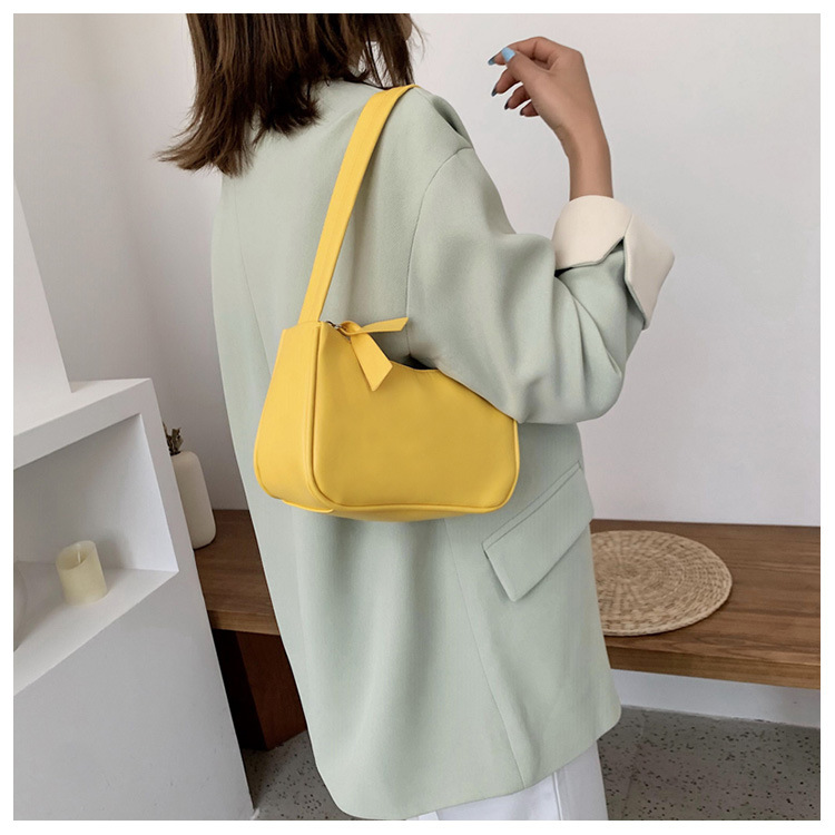 Sheng shi Handbags 2020 New Korean Version of the Western Style Shoulder Bag Simple Wild Red Underarm Package Fashion