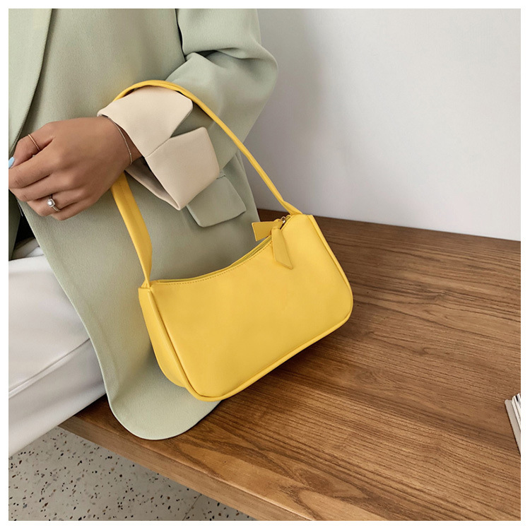Sheng shi Handbags 2020 New Korean Version of the Western Style Shoulder Bag Simple Wild Red Underarm Package Fashion