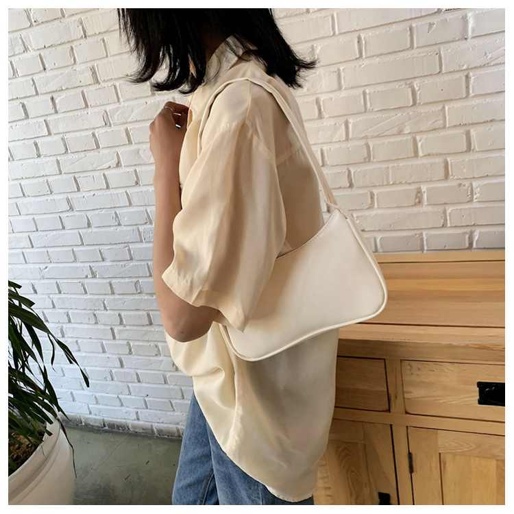 Sheng shi Handbags 2020 New Korean Version of the Western Style Shoulder Bag Simple Wild Red Underarm Package Fashion