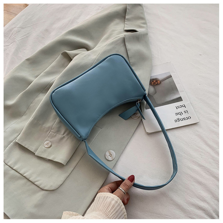 Sheng shi Handbags 2020 New Korean Version of the Western Style Shoulder Bag Simple Wild Red Underarm Package Fashion