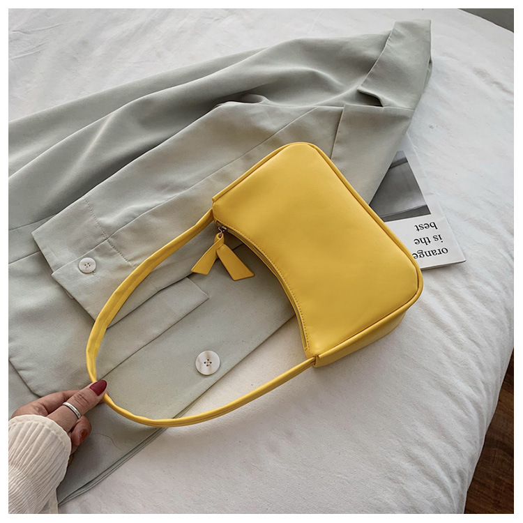 Sheng shi Handbags 2020 New Korean Version of the Western Style Shoulder Bag Simple Wild Red Underarm Package Fashion