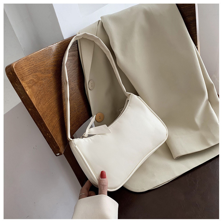 Sheng shi Handbags 2020 New Korean Version of the Western Style Shoulder Bag Simple Wild Red Underarm Package Fashion