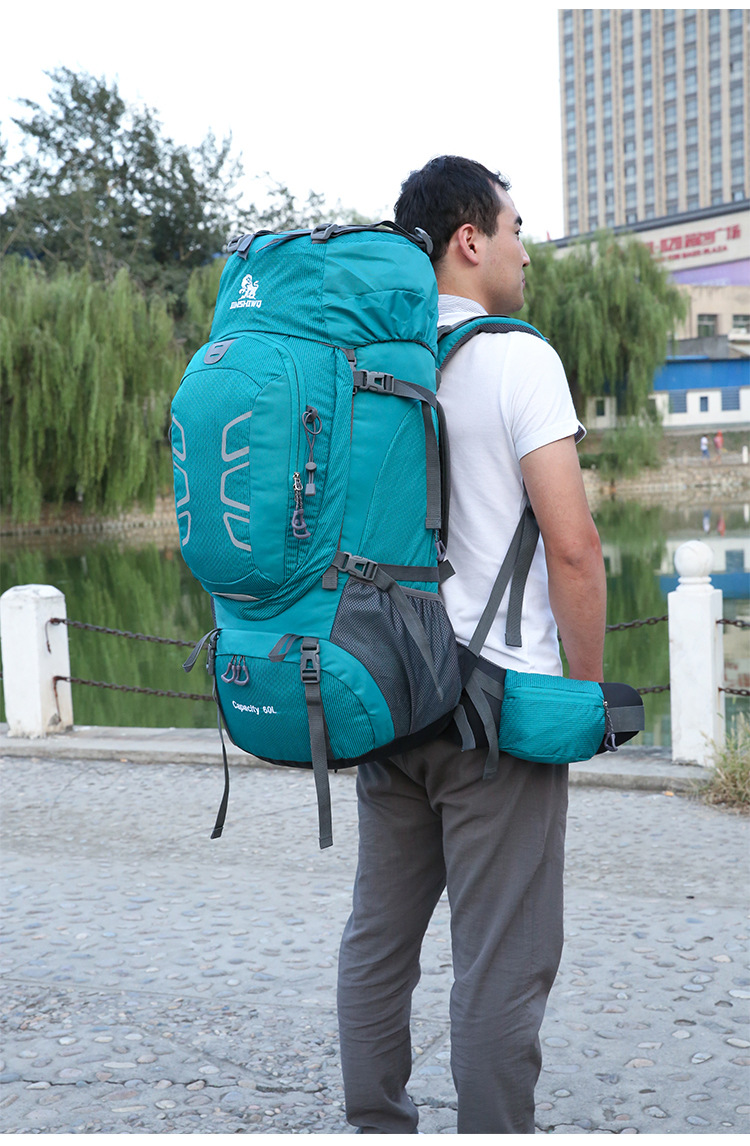 Outdoor Backpack Mountaineering Bag Shoulder Bag 60L Men's and Women's Large Capacity Casual Travel Bag Exercise Travel Bag Hiking Bag